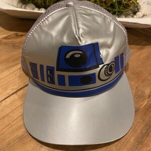 R2D2 Star Wars silver cap